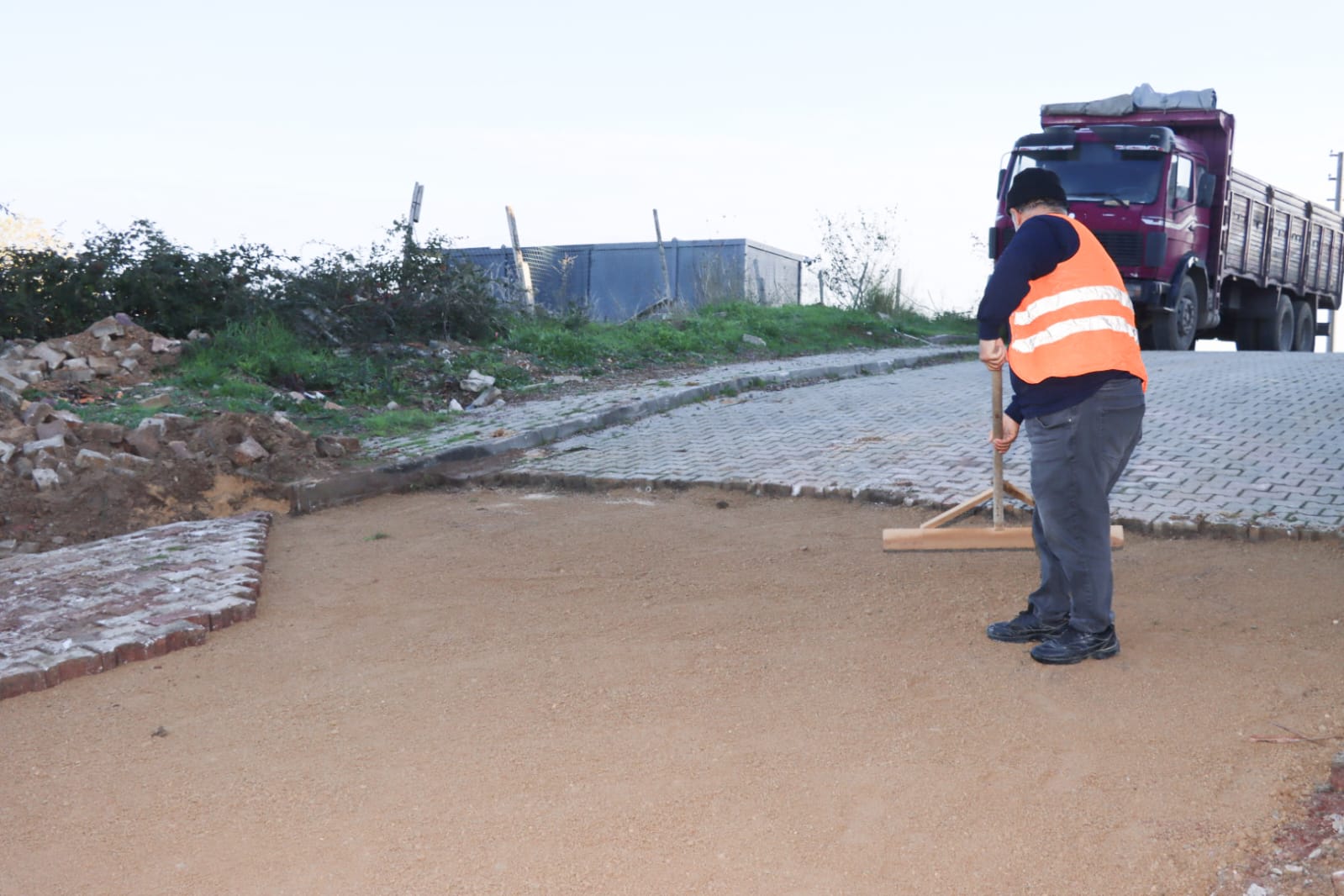 PARKE BAKIM ONARIM ÇALIŞMALARI DEVAM EDİYOR 4 PARKE BAKIM ONARIM ÇALIŞMALARI DEVAM EDİYOR