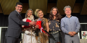 DOKTOR BANA BİR ÇARE OYUNU İZLEYİCİLERİ KAHKAHAYA BOĞDU