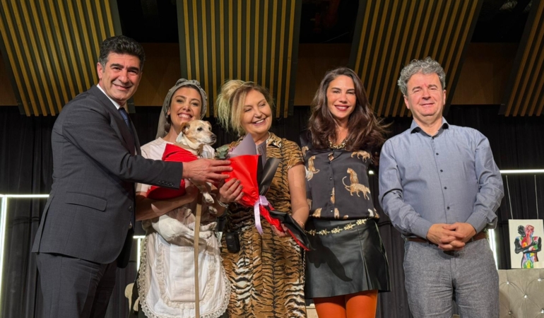 DOKTOR BANA BİR ÇARE OYUNU İZLEYİCİLERİ KAHKAHAYA BOĞDU