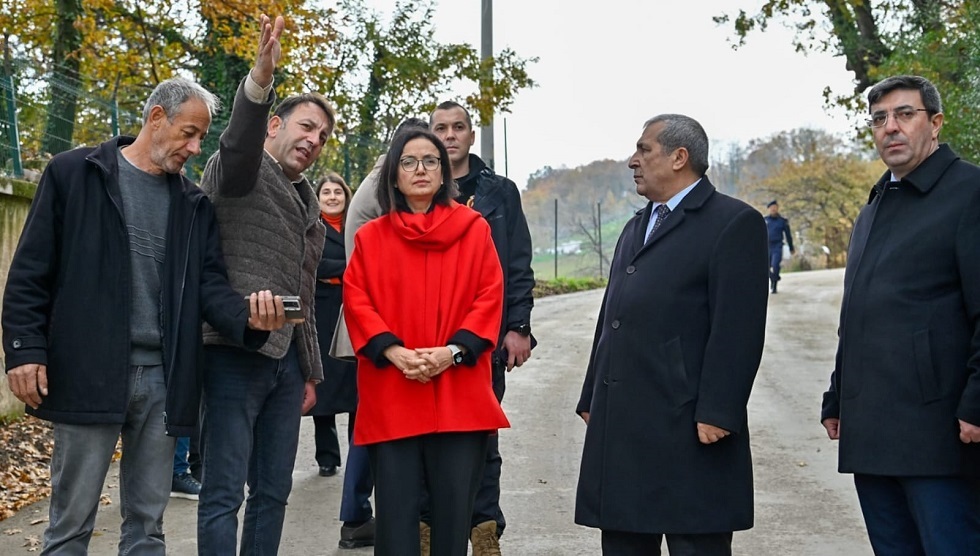 Kirazlı Köyü Ana Yolunda Beton Yol Çalışmaları Hız Kesmeden Sürüyor