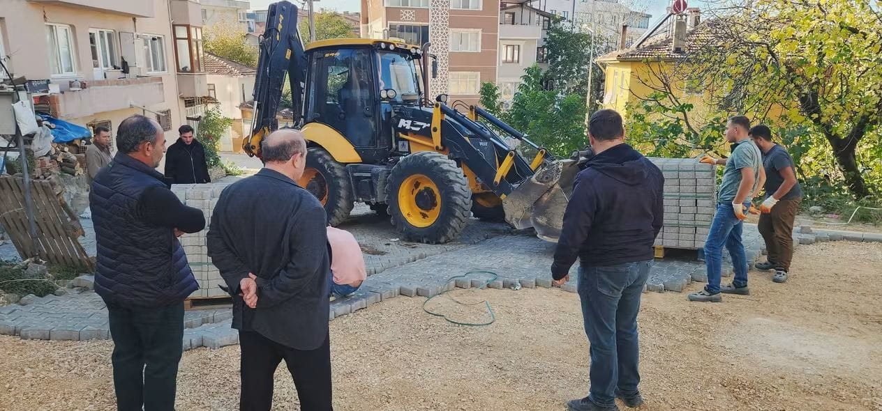 Liman Mahallesi Çimen Sokak’ta Parke Seferberliği: Esenköy Belediyesi Çalışmaları Hızlandırdı