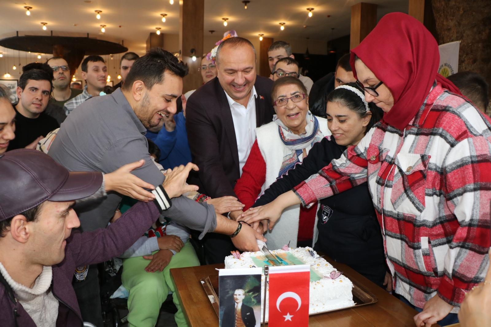 Çınarcık’ta Engelliler Günü Coşkuyla Kutlandı