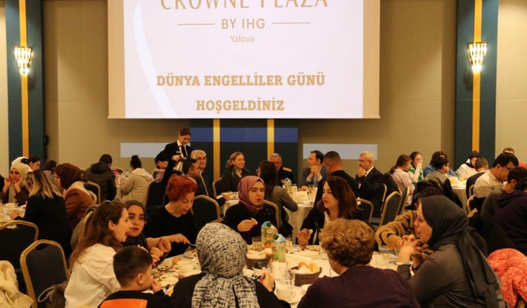 3 Aralık Dünya Engelliler Günü’nde Özel Eğitim Ailesi Kahvaltıda Buluştu