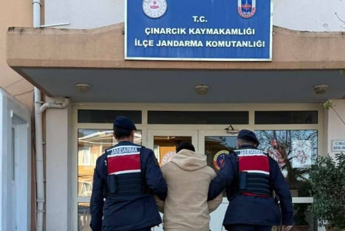 Yalova’da Kırmızı Bültenle Aranan Şüpheli Yakalandı Irak Uyruklu Almanya Vatandaşı S.G. Jandarmanın Operasyonuyla Yakalandı 6 Yalova’da Kırmızı Bültenle Aranan Şüpheli Yakalandı Irak Uyruklu Almanya Vatandaşı S.G. Jandarmanın Operasyonuyla Yakalandı