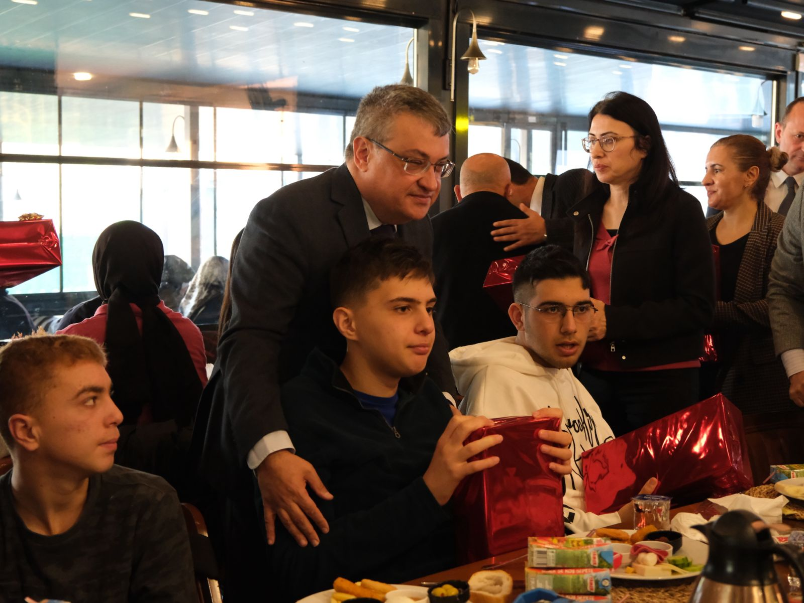 BAŞKAN YELE’DEN ENGELLİLER İÇİN ELELE KART MÜJDESİ 7 BAŞKAN YELE’DEN ENGELLİLER İÇİN ELELE KART MÜJDESİ