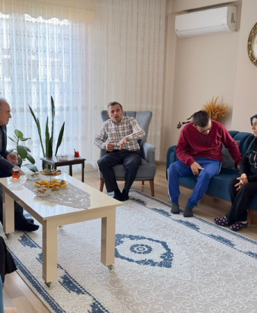 Vali Muammer Erol, Engelli Aileleri 3 Aralık’ta Evlerinde Ziyaret Etti