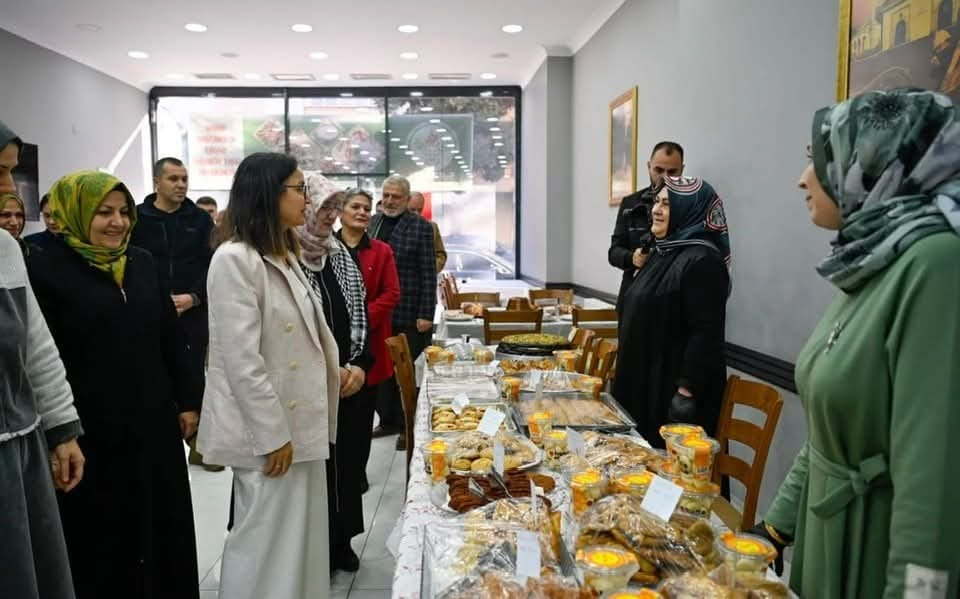 MHP İl Başkanı Güldoğan ve Protokol, Siirt Vakfı’nın Gazze Kermesine Katıldı