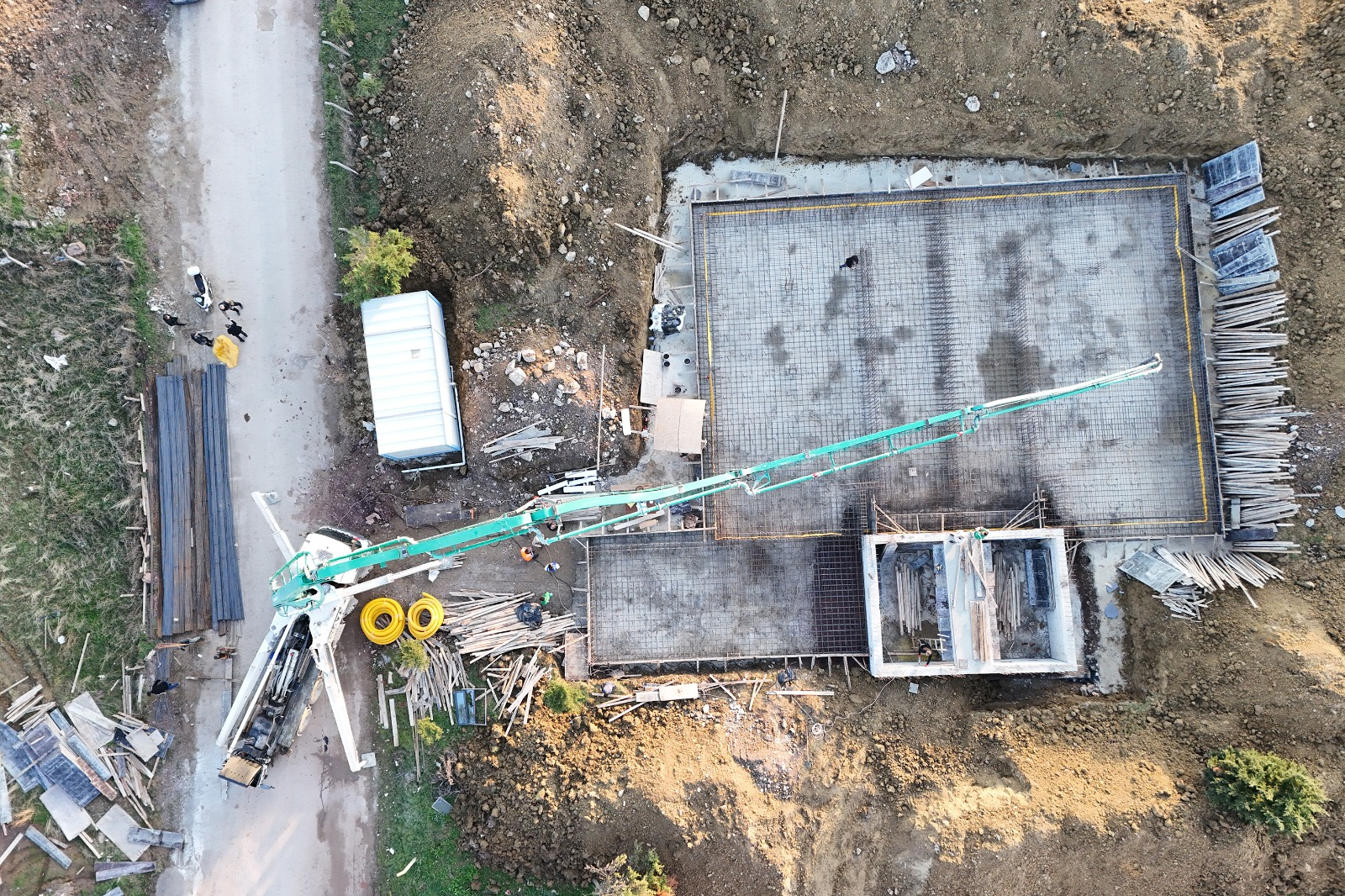 ÇİFTLİKKÖY’E STRATEJİK SU YATIRIMI: İÇME SUYU ALTYAPISINA 1000 TONLUK DESTEK