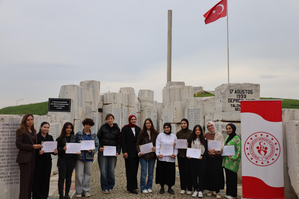 Dünya Gönüllüler Günü’nde Üniversitelilerden Duygulandıran Çalışma: