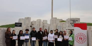 Dünya Gönüllüler Günü’nde Üniversitelilerden Duygulandıran Çalışma: