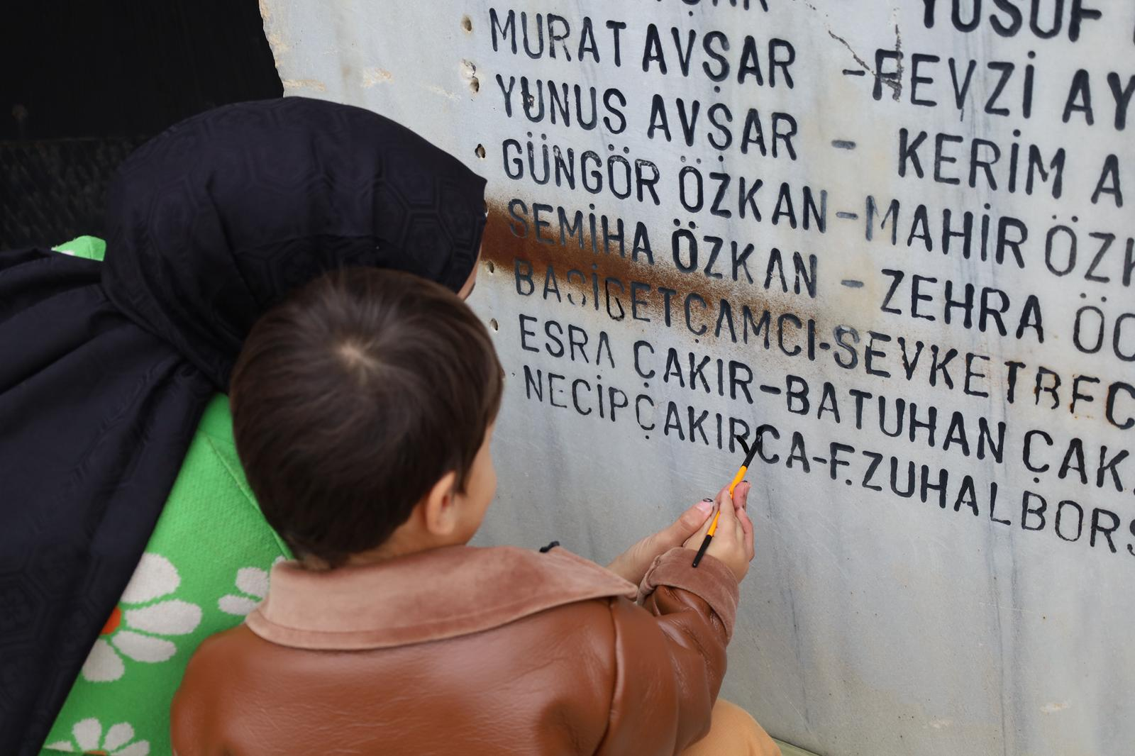 Dünya Gönüllüler Günü’nde Üniversitelilerden Duygulandıran Çalışma: