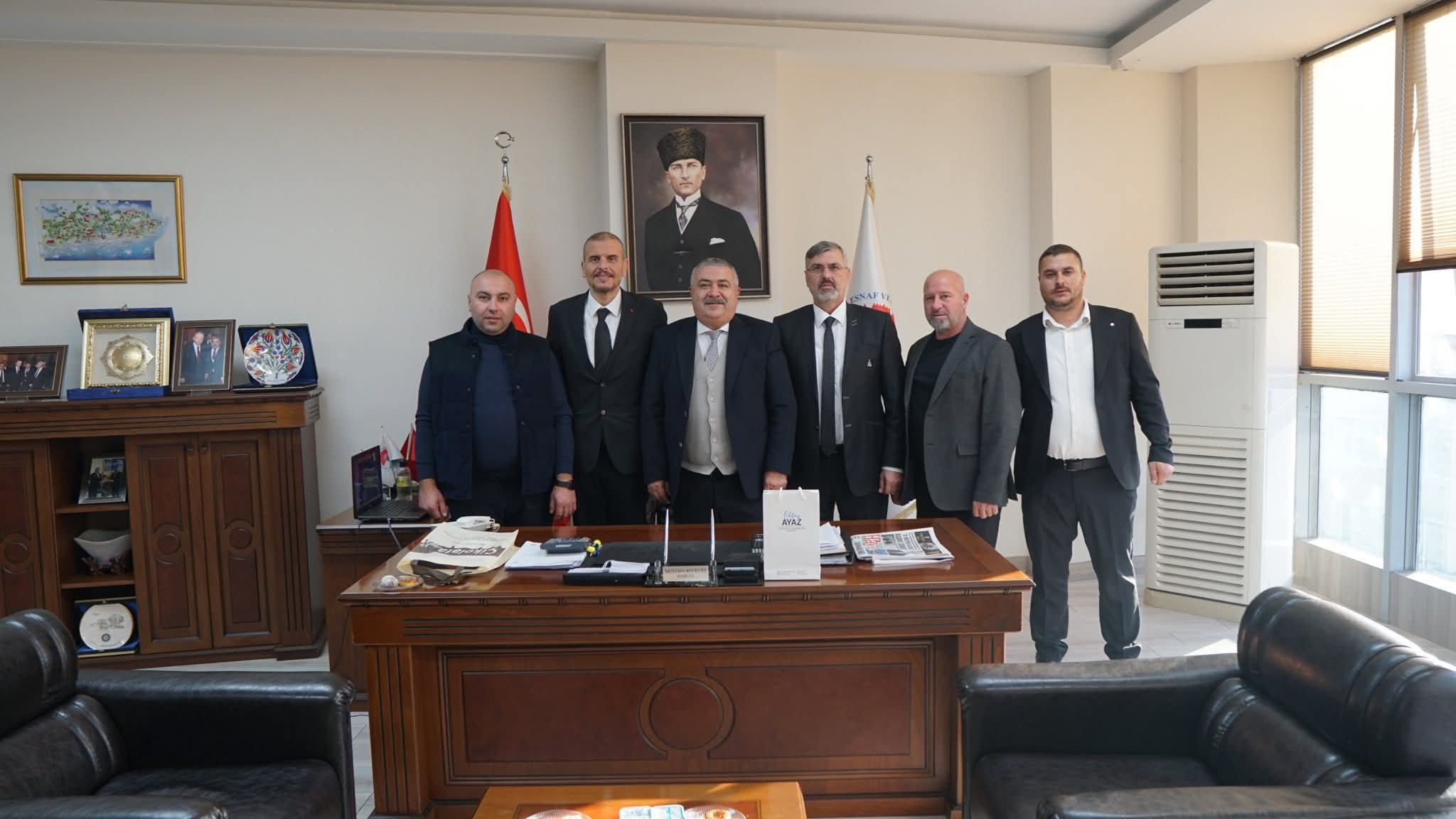 Oktay Ayaz’dan Ulaşım Paydaşlarına Ziyaret Turu “Birlikte Güçlüyüz, Birlikte Başaracağız” 7 Oktay Ayaz’dan Ulaşım Paydaşlarına Ziyaret Turu “Birlikte Güçlüyüz, Birlikte Başaracağız”