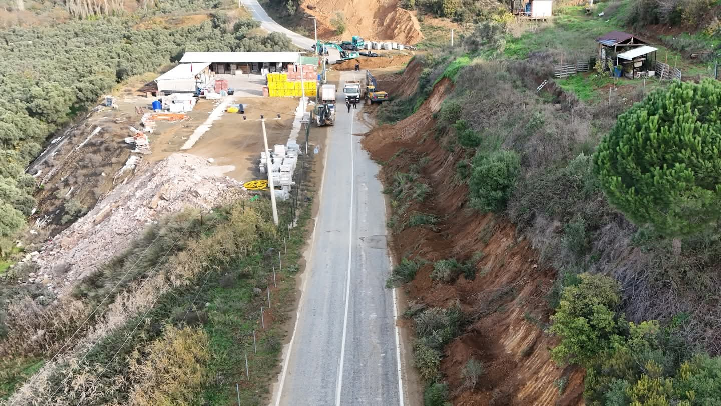 Armutlu’da Dere Hatları Yenileniyor, İlçe Giriş Projesi Başladı 6 Armutlu’da Dere Hatları Yenileniyor, İlçe Giriş Projesi Başladı