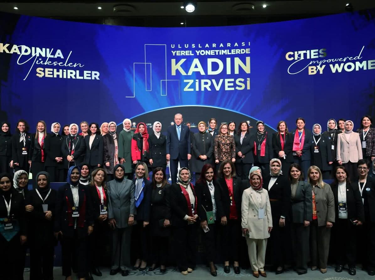 Altınova, Uluslararası Kadın Zirvesi’nde Parladı: Başkan Yasemin Fazlaca, Cumhurbaşkanı Erdoğan’ı Ağırladı 5 Altınova, Uluslararası Kadın Zirvesi’nde Parladı: Başkan Yasemin Fazlaca, Cumhurbaşkanı Erdoğan’ı Ağırladı