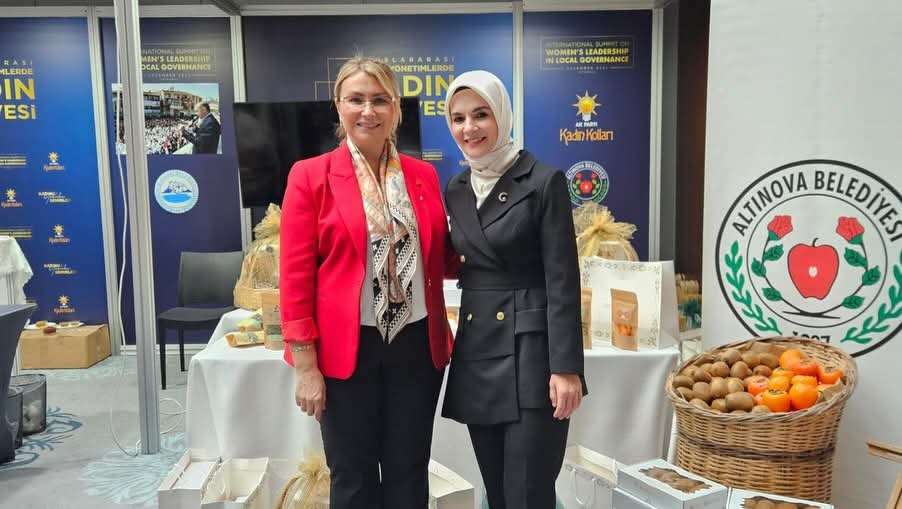 Altınova, Uluslararası Kadın Zirvesi’nde Parladı: Başkan Yasemin Fazlaca, Cumhurbaşkanı Erdoğan’ı Ağırladı 6 Altınova, Uluslararası Kadın Zirvesi’nde Parladı: Başkan Yasemin Fazlaca, Cumhurbaşkanı Erdoğan’ı Ağırladı