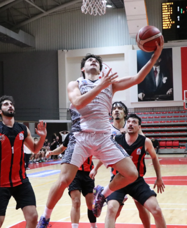ÇİFTLİKKÖY BELEDİYE BARGELLO UŞAK’A DİŞ GEÇİREMEDİ (66-72)