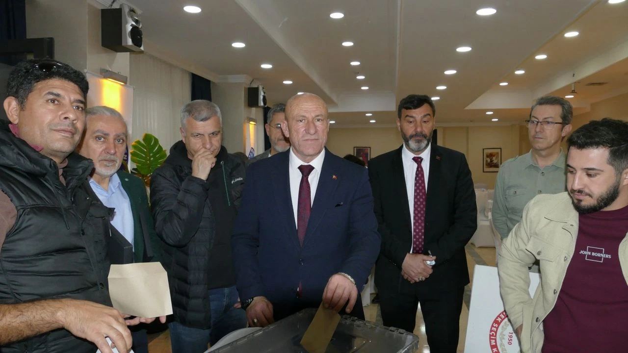 Türk Eğitim-Sen Yalova Şubesi 8. Olağan Genel Kurulu Yoğun Katılımla Gerçekleştirildi