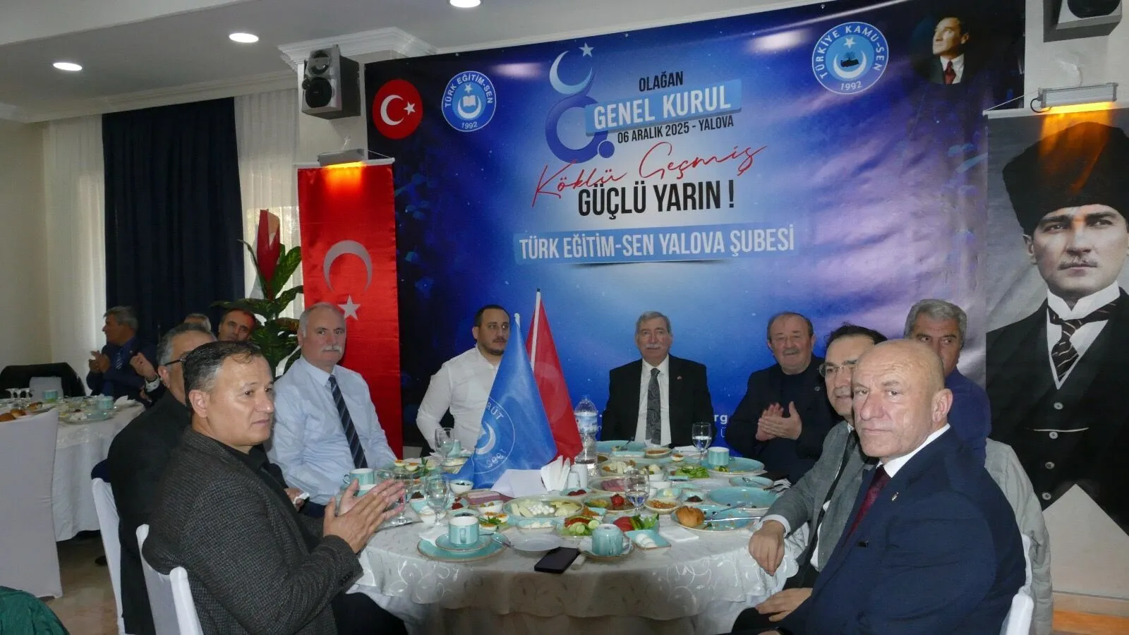 Türk Eğitim-Sen Yalova Şubesi 8. Olağan Genel Kurulu Yoğun Katılımla Gerçekleştirildi