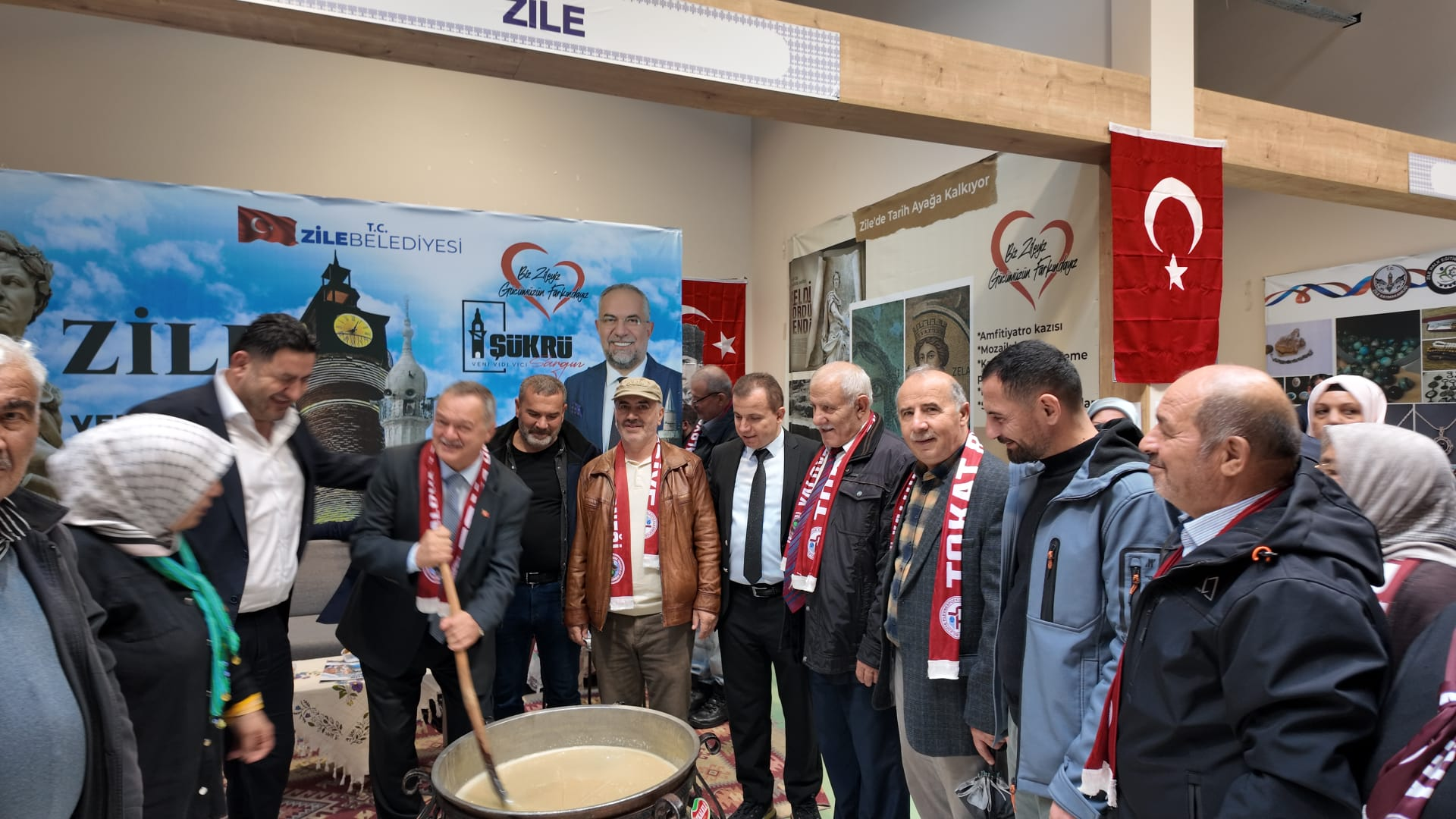 Yalova Tokatlılar Derneği’nden İstanbul’daki Tokat Günleri’ne Çıkartma 4 Yalova Tokatlılar Derneği’nden İstanbul’daki Tokat Günleri’ne Çıkartma