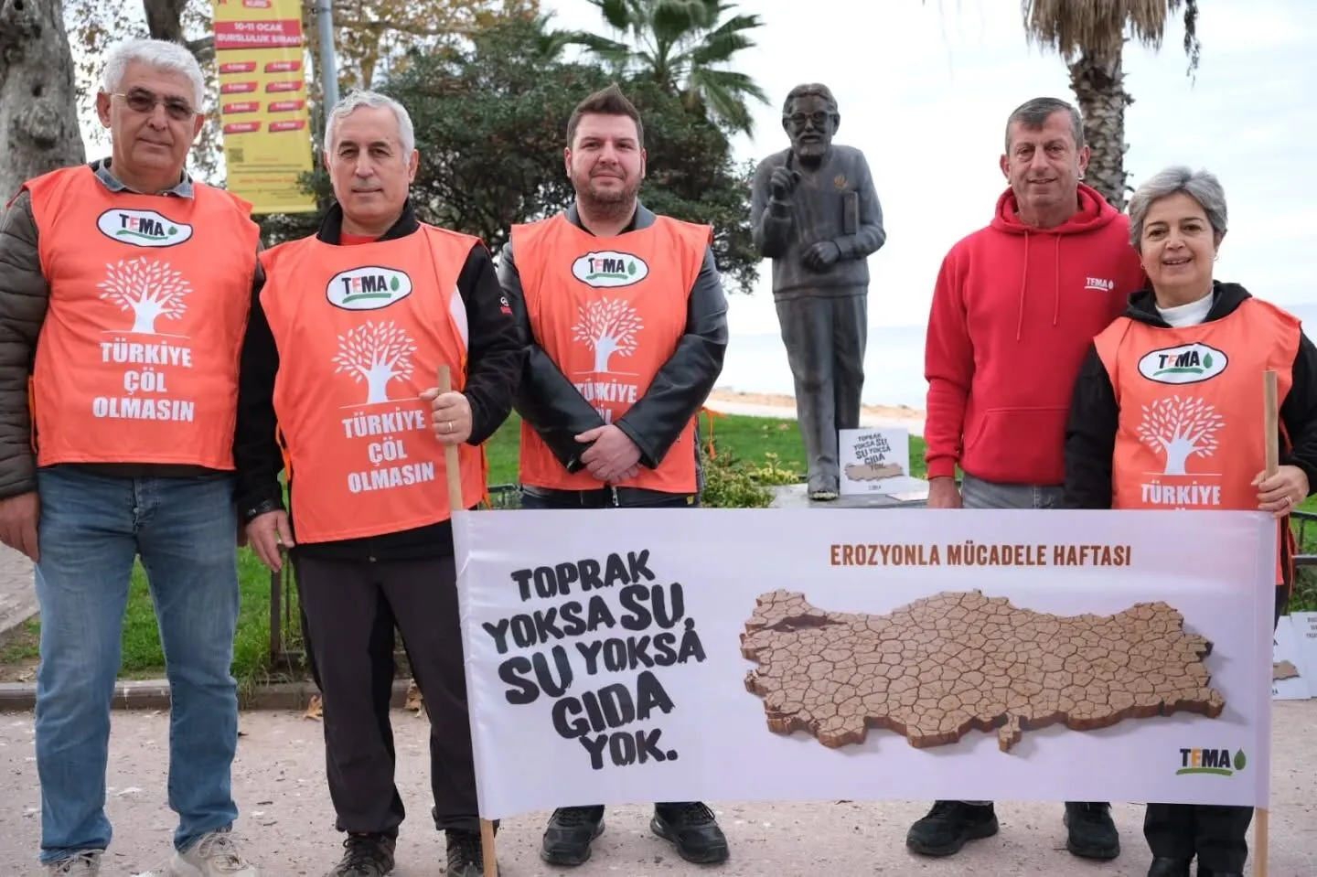 YALOVA’DA TEMA VAKFI’NDAN ERZYONLA MÜCADELE MESAJI: “TOPRAK YOKSA SU, SU YOKSA GIDA YOK” 4 YALOVA’DA TEMA VAKFI’NDAN ERZYONLA MÜCADELE MESAJI: “TOPRAK YOKSA SU, SU YOKSA GIDA YOK”