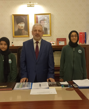 Yalova’da Hafızlıkta Büyük Başarı: Elif ve Nur 10 Ayda Hafız Oldu