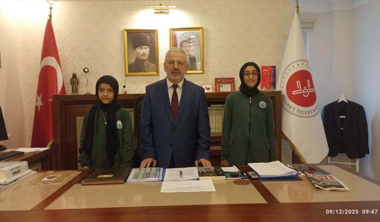 Yalova’da Hafızlıkta Büyük Başarı: Elif Rana Acar ve Nur Burak 10 Ayda Hafız Oldu 1 Yalova’da Hafızlıkta Büyük Başarı: Elif ve Nur 10 Ayda Hafız Oldu