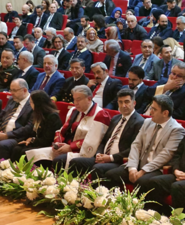 Yalova Üniversitesi’nde 2025–2026 Akademik Yılı Coşkuyla Açıldı
