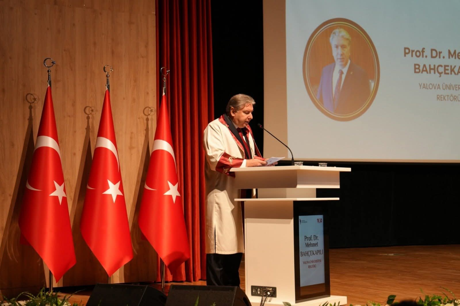 Yalova Üniversitesi’nde 2025–2026 Akademik Yılı Coşkuyla Açıldı 5 Yalova Üniversitesi’nde 2025–2026 Akademik Yılı Coşkuyla Açıldı