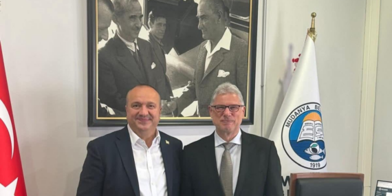 BAŞKAN AVNİ KURT’TAN MUDANYA’YA ZİYARET Çınarcık ve Mudanya Arasında Turizm, Çevre ve Belediyecilik İş Birliği Mesajı