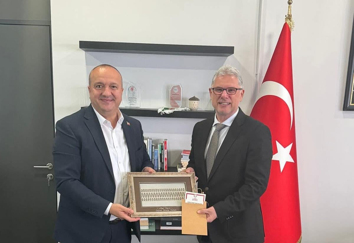 BAŞKAN AVNİ KURT’TAN MUDANYA’YA ZİYARET Çınarcık ve Mudanya Arasında Turizm, Çevre ve Belediyecilik İş Birliği Mesajı