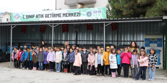 ÇİFTLİKKÖY’DE MİNİK ÖĞRENCİLERDEN SIFIR ATIK DUYARLILIĞI