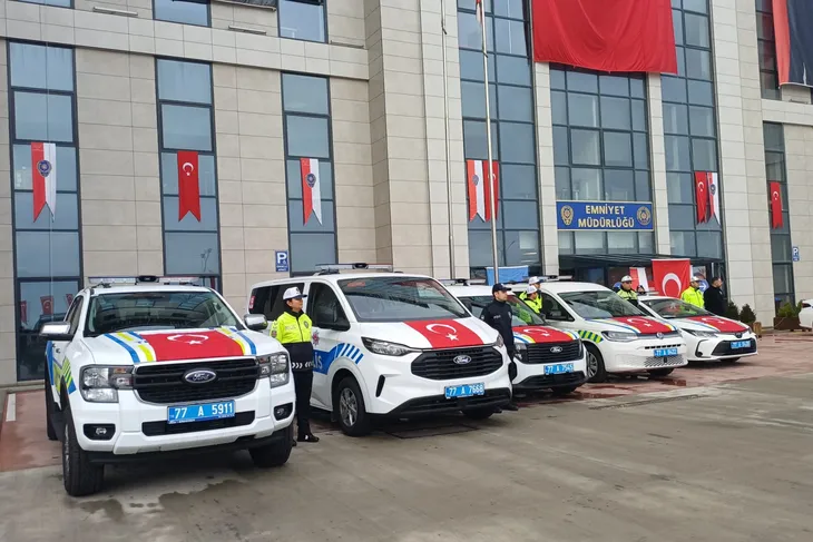 Yalova’ya Güvenlik Gücü: Emniyet ve Jandarmaya 45 Yeni Araç Teslim Edildi 4 Yalova’ya Güvenlik Gücü: Emniyet ve Jandarmaya 45 Yeni Araç Teslim Edildi