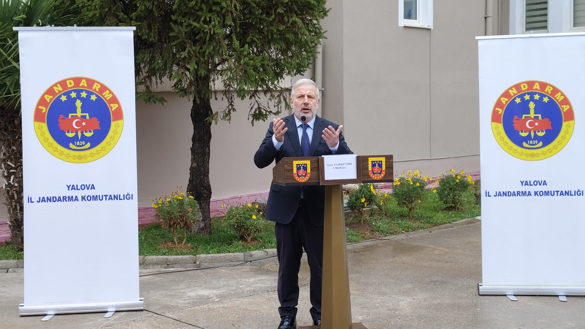 Yalova’ya Güvenlik Gücü: Emniyet ve Jandarmaya 45 Yeni Araç Teslim Edildi 8 Yalova’ya Güvenlik Gücü: Emniyet ve Jandarmaya 45 Yeni Araç Teslim Edildi