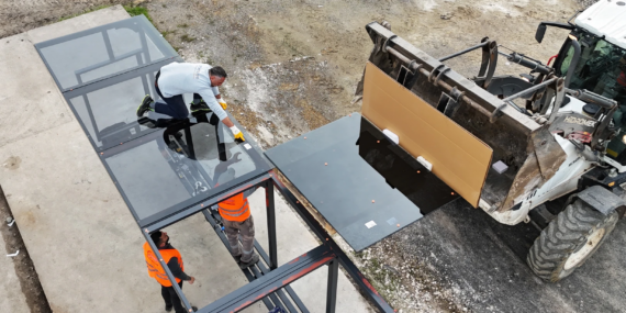 ÇİFTLİKKÖY’DE YENİ NESİL DURAKLAR DEVREYE ALINIYOR