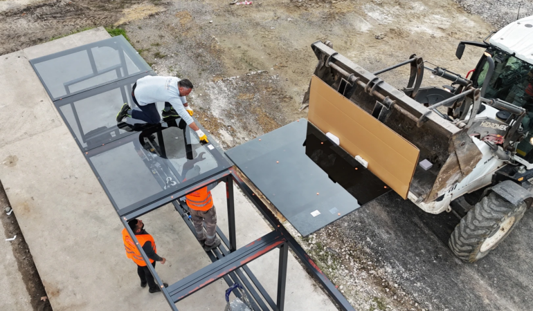 ÇİFTLİKKÖY’DE YENİ NESİL DURAKLAR DEVREYE ALINIYOR