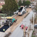 ÇİFTLİKKÖY’DE ASFALT VE PARKE ÇALIŞMALARI SÜRÜYOR