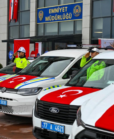 Yalova Emniyetine 27 Yeni Hizmet Aracı Teslim Edildi