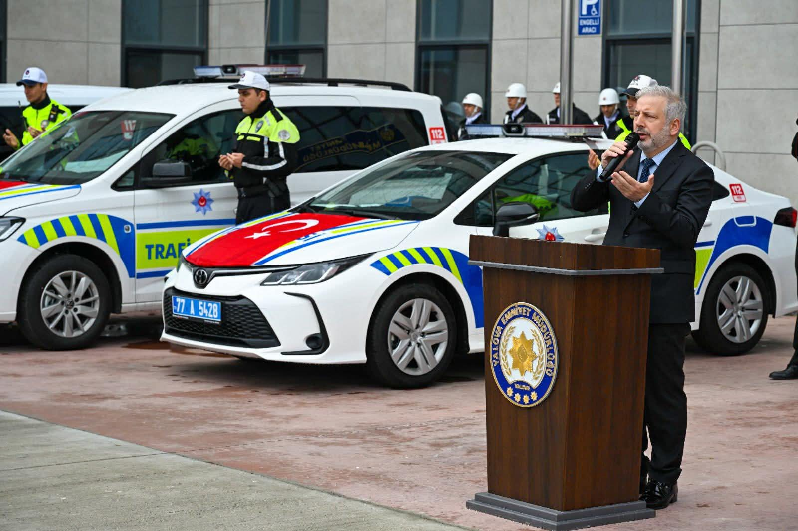 Yalova Emniyetine 27 Yeni Hizmet Aracı Teslim Edildi