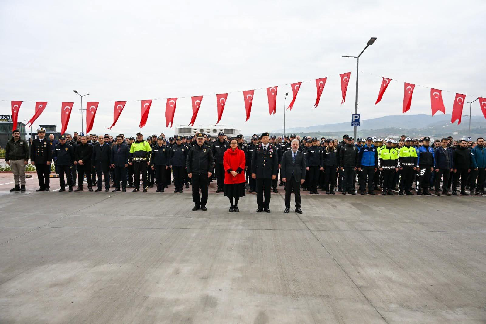 Yalova Emniyetine 27 Yeni Hizmet Aracı Teslim Edildi