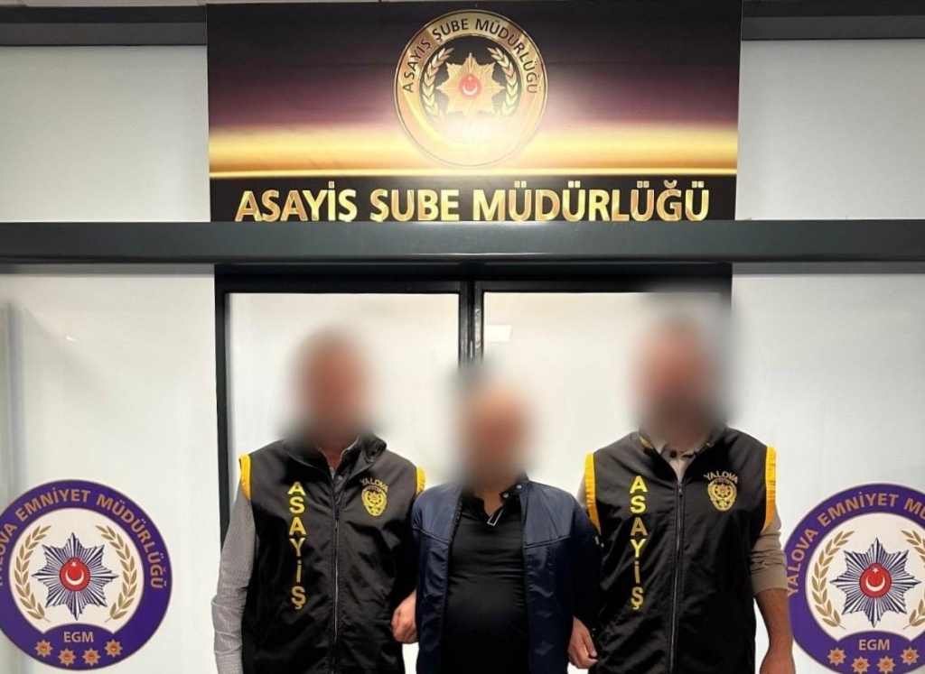 YALOVA’DA UYUŞTURUCU TİCARETİNDEN ARANAN HÜKÜMLÜ YAKALANDI 15 Yıl 4 Ay 15 Gün Hapis Cezası Kesinleşen Şahıs Cezaevine Gönderildi