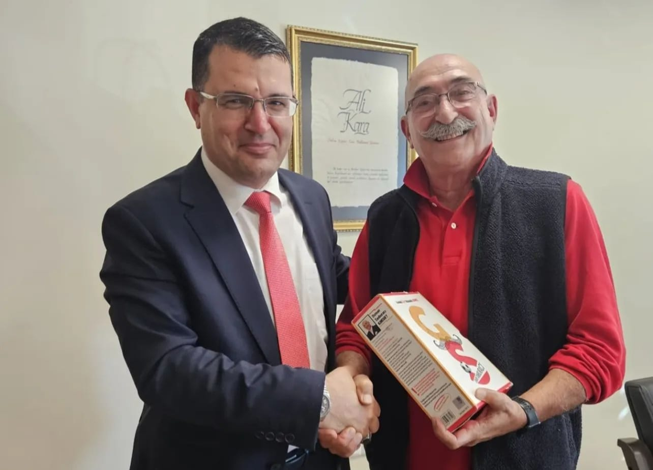 Gazeteci Osman Tanburacı’nın Yalova Adliyesi Ziyareti: Genç Hukukçulara Övgü