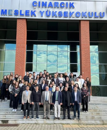 Teşvikiye Belediye Başkanı Mustafa Nurten, Yalova Üniversitesi’nde “Çarşamba Sohbetleri”nin Konuğu Oldu