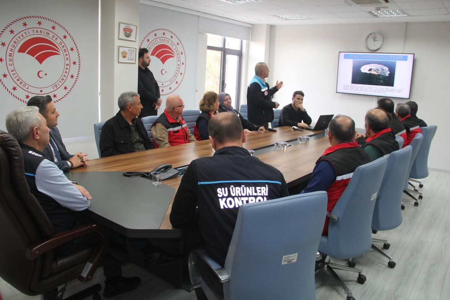 BAKANLIK HEYETİNDEN YALOVA’DA DEV PROJEYE YAKIN TAKİP Akdeniz’in En Büyük Su Ürünleri Kontrol ve Denetim Merkezi 2026’da Hizmete Giriyor 7 BAKANLIK HEYETİNDEN YALOVA’DA DEV PROJEYE YAKIN TAKİP Akdeniz’in En Büyük Su Ürünleri Kontrol ve Denetim Merkezi 2026’da Hizmete Giriyor