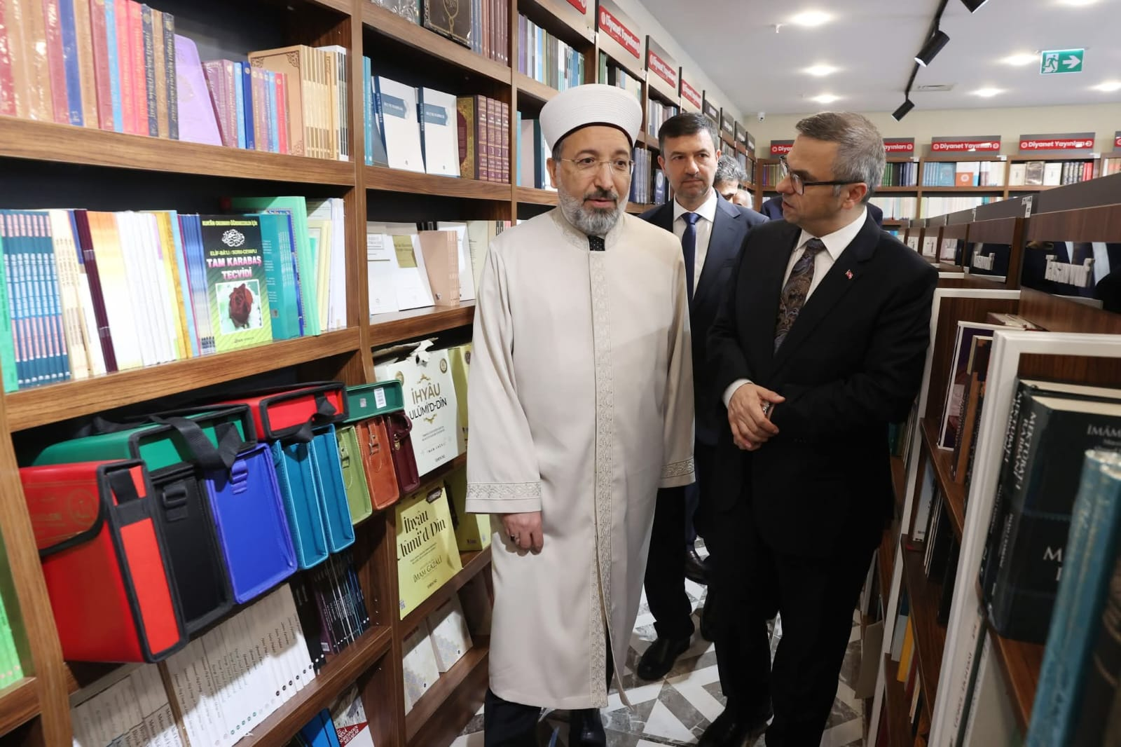 Diyanet İşleri Başkanı Arpaguş: “Gelecek Nesillerimizi İnancımızın Değerleriyle Yetiştirmenin Güzelliğini Yaşıyoruz” 7 Diyanet İşleri Başkanı Arpaguş: “Gelecek Nesillerimizi İnancımızın Değerleriyle Yetiştirmenin Güzelliğini Yaşıyoruz”