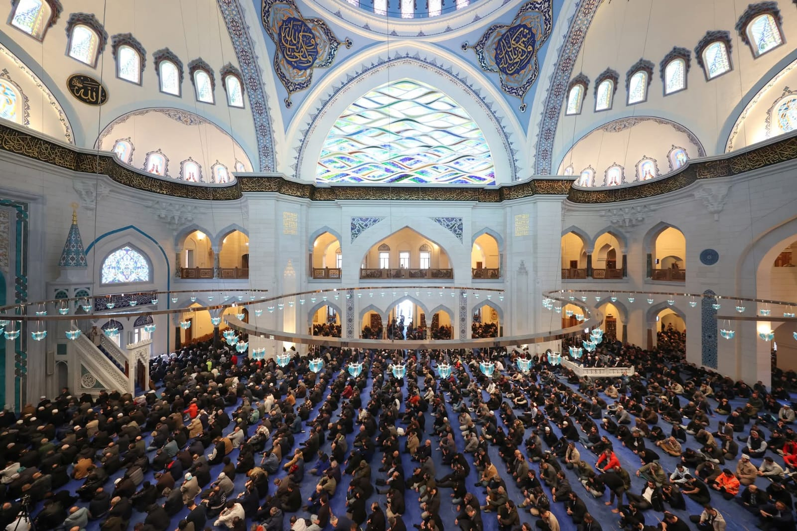 Diyanet İşleri Başkanı Arpaguş: “Gelecek Nesillerimizi İnancımızın Değerleriyle Yetiştirmenin Güzelliğini Yaşıyoruz” 9 Diyanet İşleri Başkanı Arpaguş: “Gelecek Nesillerimizi İnancımızın Değerleriyle Yetiştirmenin Güzelliğini Yaşıyoruz”