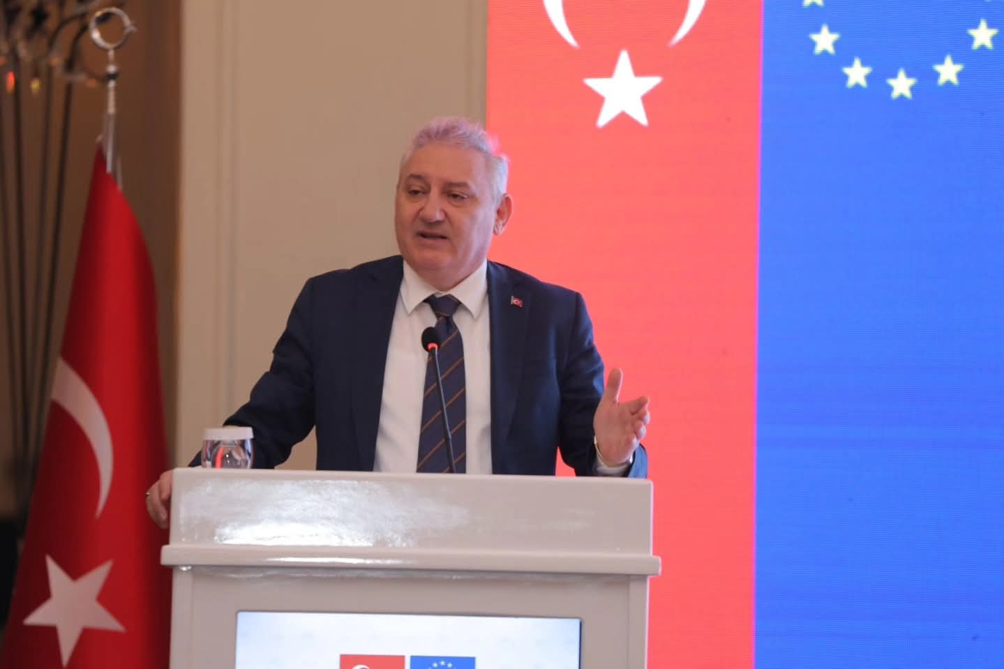 IPARD III ile Kırsal Altyapıya Güçlü Destek: Kamuya %100 Hibe, 3 Milyon Avro’ya Kadar Finansman 4 IPARD III ile Kırsal Altyapıya Güçlü Destek: Kamuya 0 Hibe, 3 Milyon Avro’ya Kadar Finansman