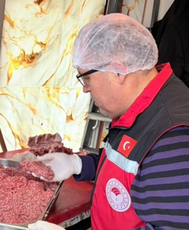 HAFTA SONU GIDA DENETİMLERİ SÜRÜYOR: YALOVA’DA 25 KİLO KIYMAYA EL KONULDU