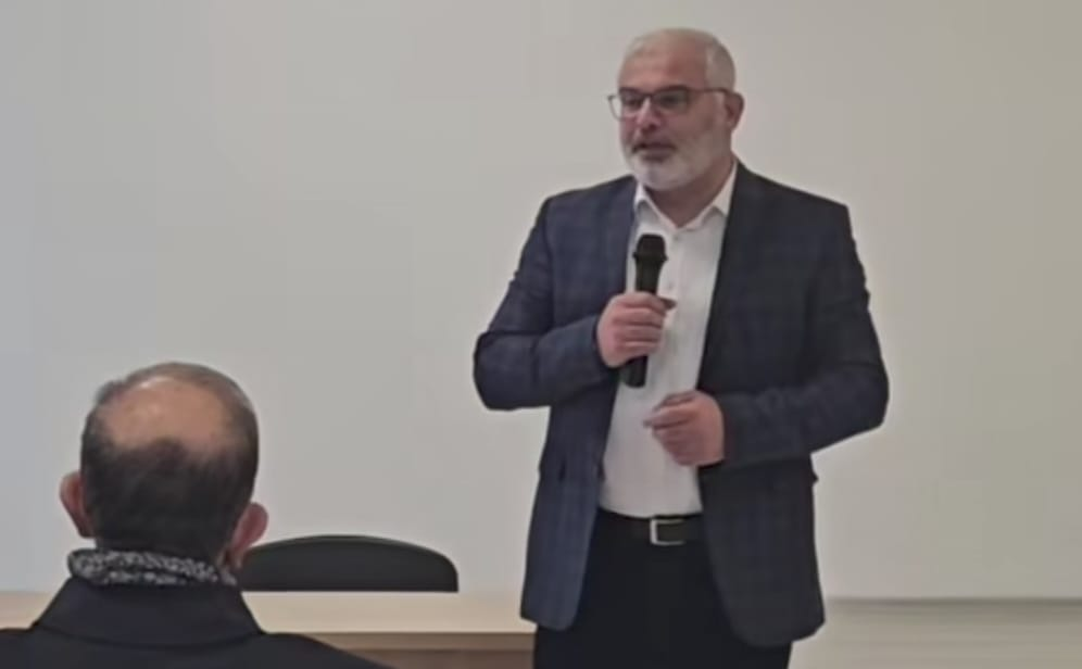 Yüreklere Dokunan Ziyaret: Bursa İl Müftüsü Karabayır’dan Yalova Hafız İHO’da Hafızlık Mesajları 6 Yüreklere Dokunan Ziyaret: Bursa İl Müftüsü Karabayır’dan Yalova Hafız İHO’da Hafızlık Mesajları