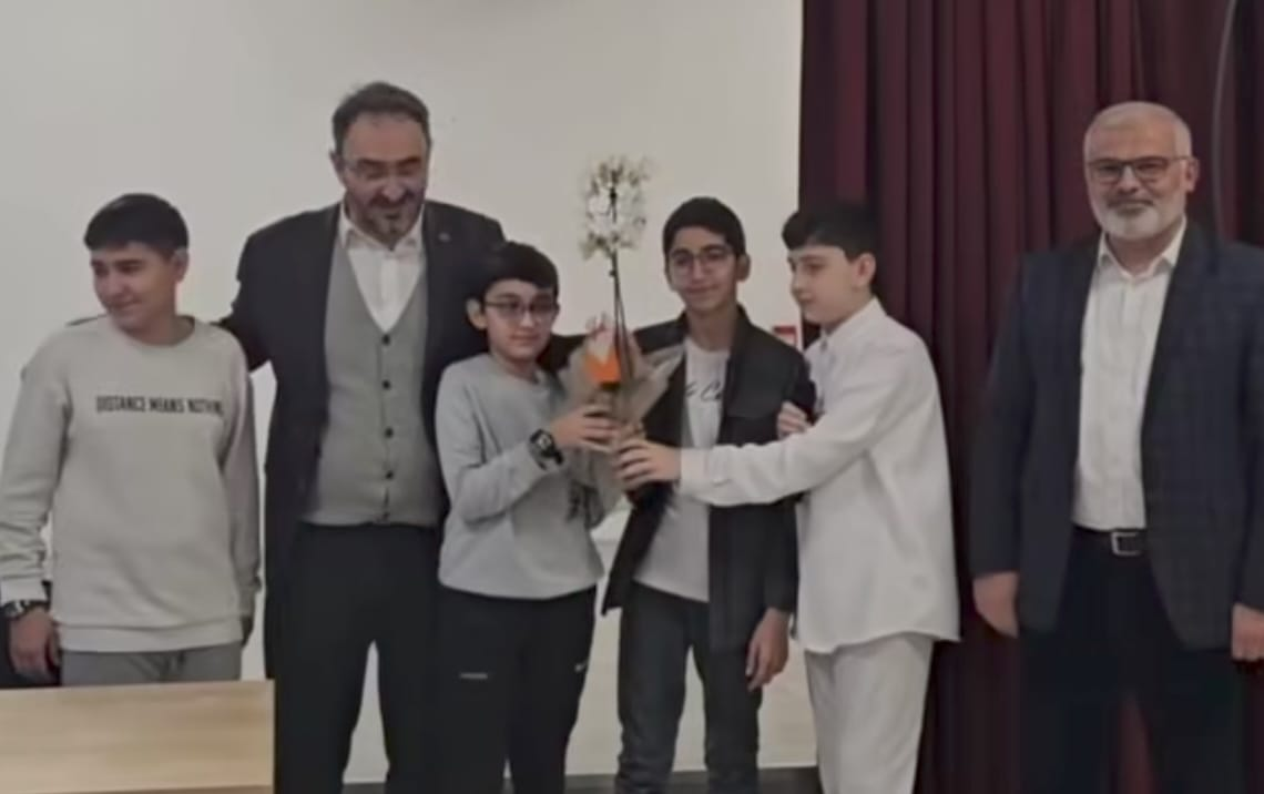 Yüreklere Dokunan Ziyaret: Bursa İl Müftüsü Karabayır’dan Yalova Hafız İHO’da Hafızlık Mesajları 8 Yüreklere Dokunan Ziyaret: Bursa İl Müftüsü Karabayır’dan Yalova Hafız İHO’da Hafızlık Mesajları