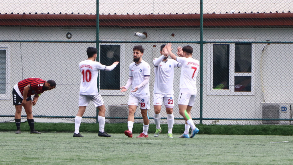 ÇİFTLİKKÖY BELEDİYESPOR, KADIKÖYSPOR’U 2-5 MAĞLUP ETTİ